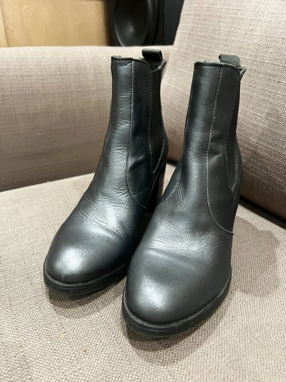 FLY LONDON Seho Clark Heeled Chelsea Boots Sz 37/ 7 Smoke Metallic - Picture 3 of 8
